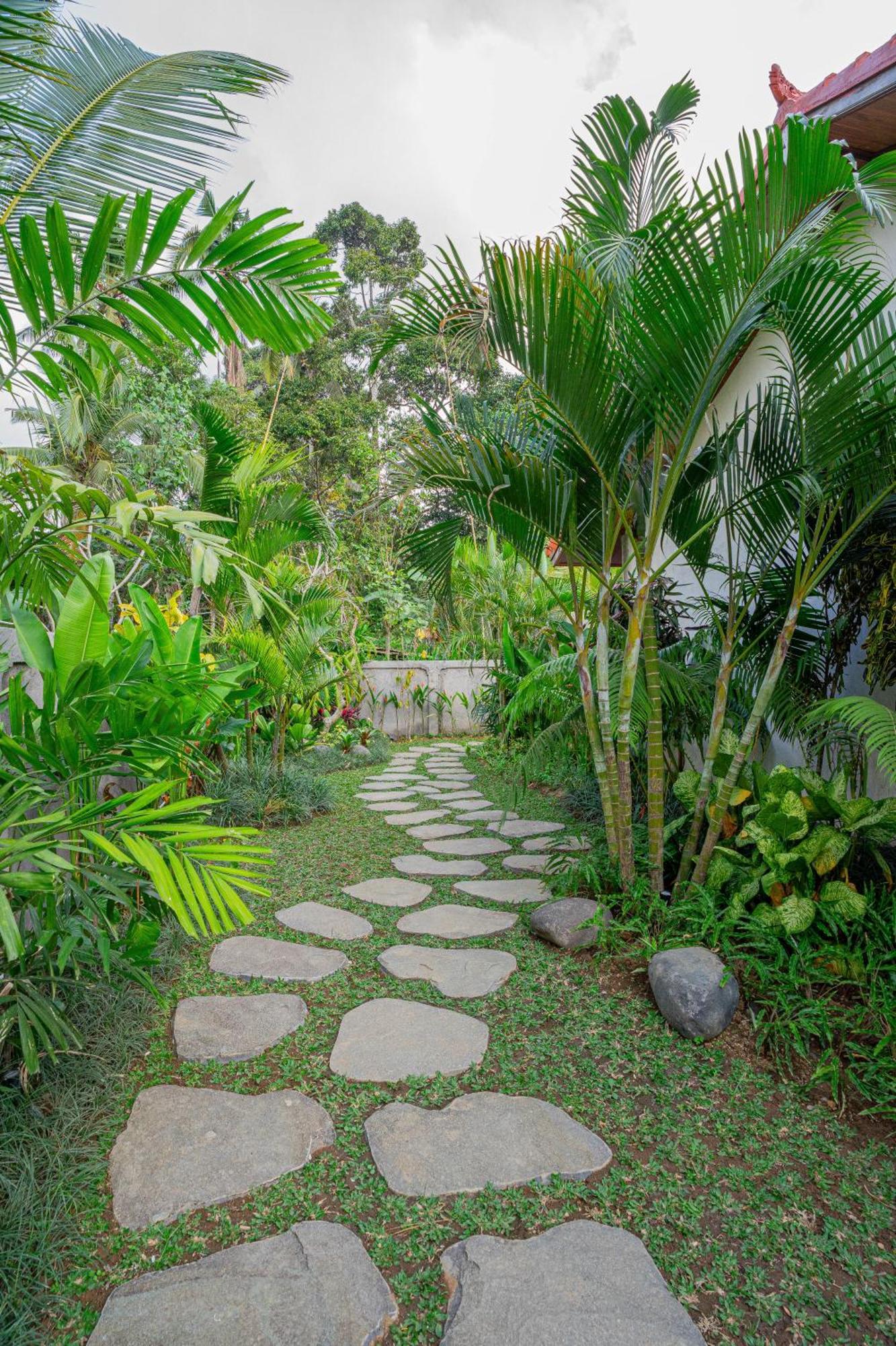 Puri Kurnia Ayu Hotel Ubud  Exterior photo